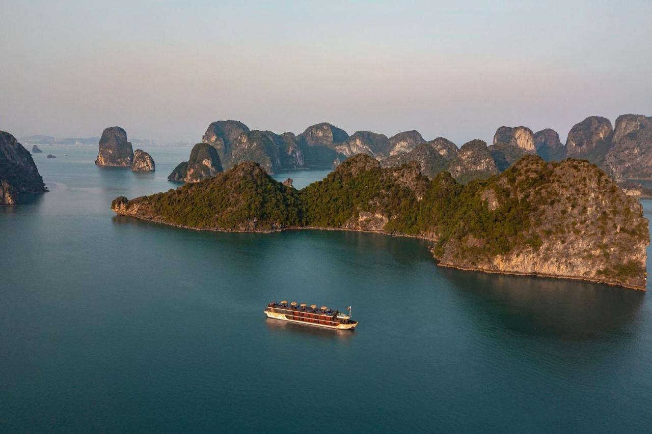下龍 Nostalgia Halong Cruise酒店 外观 照片