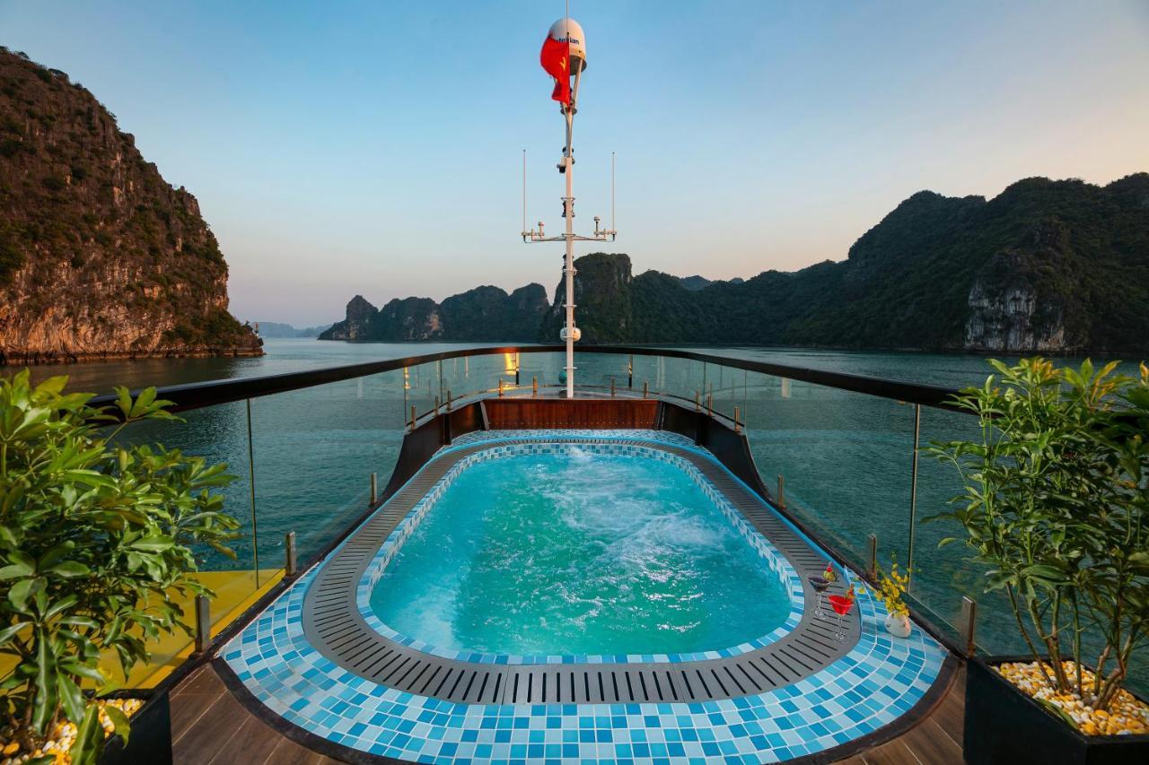 下龍 Nostalgia Halong Cruise酒店 外观 照片