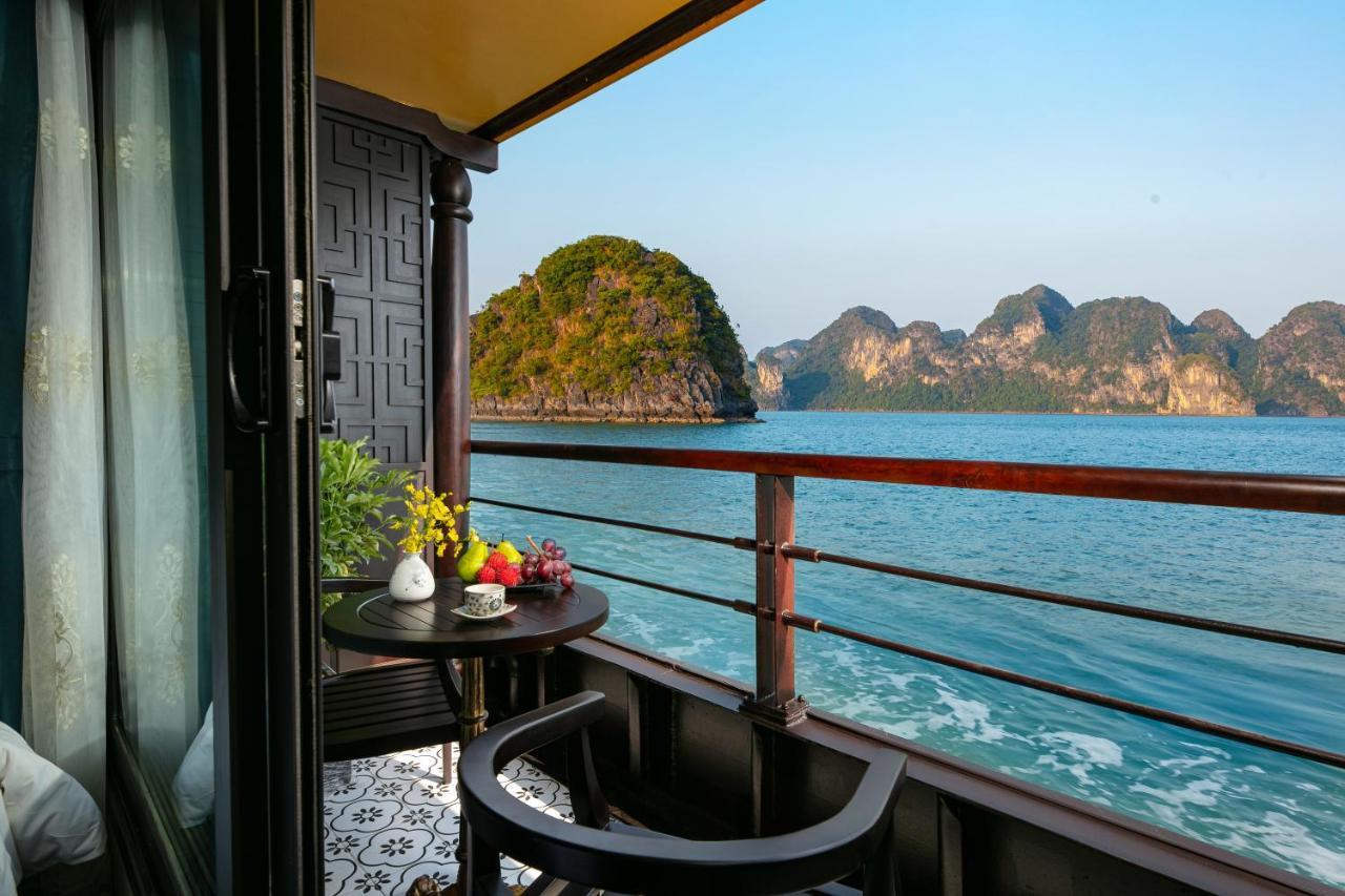 下龍 Nostalgia Halong Cruise酒店 外观 照片