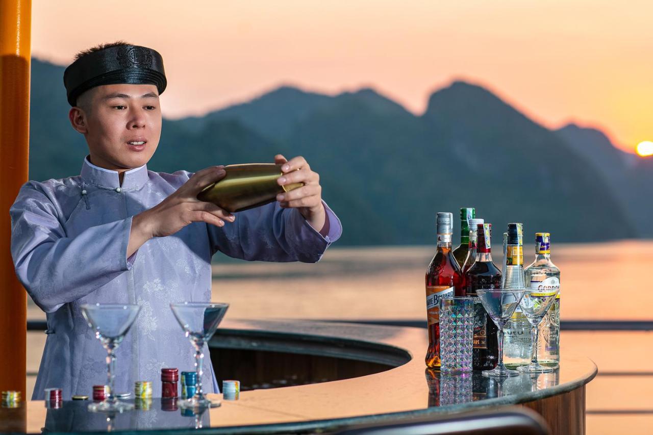 下龍 Nostalgia Halong Cruise酒店 外观 照片