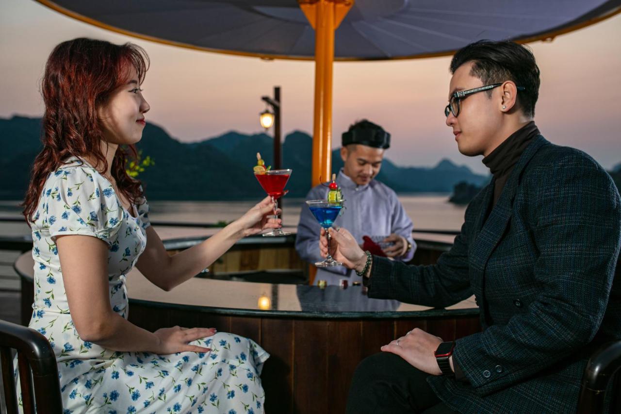 下龍 Nostalgia Halong Cruise酒店 外观 照片